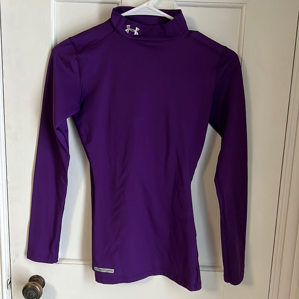 XS Under armor purple , cold gear mock in great condition.
